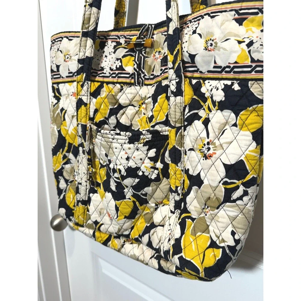 Vera Bradley Quilted‎ Tote Bag Floral Print Yellow White Black Shoulder Bag